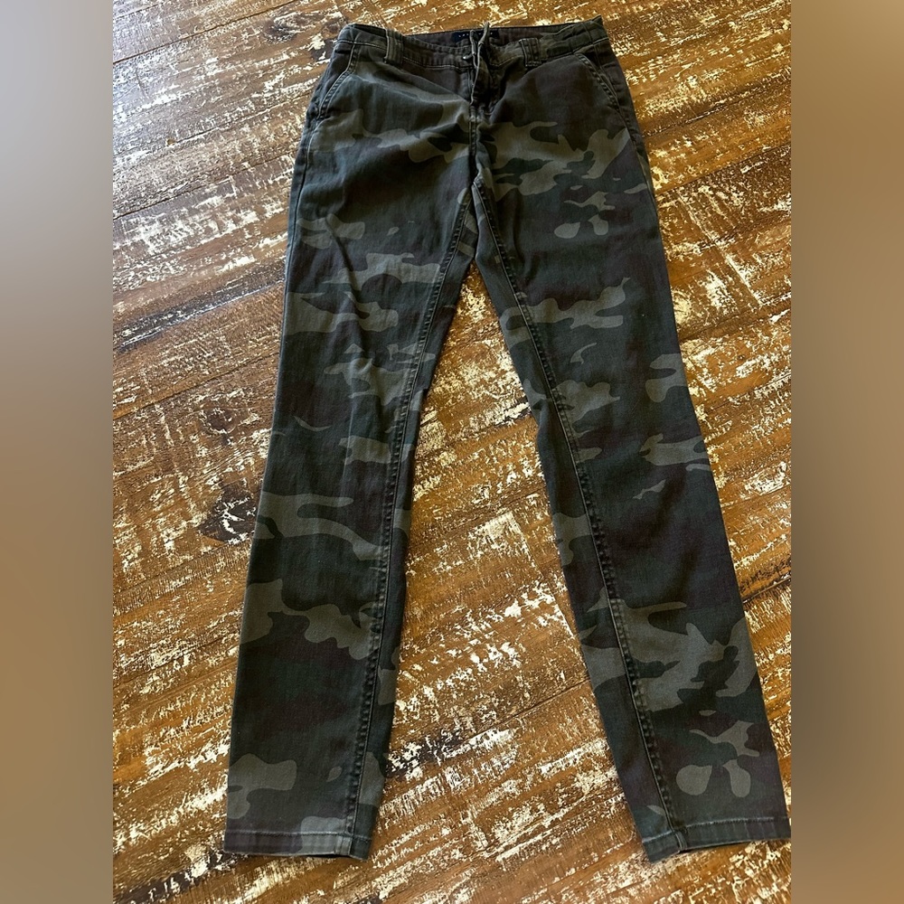 Sanctuary Camo pants